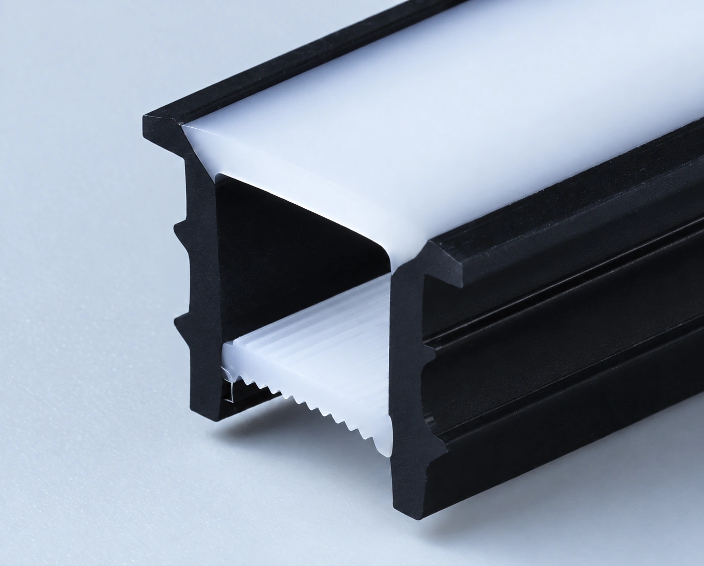 White-face cover with black edges 10 × 10 mm · Photo reference · Approved enhanced sample